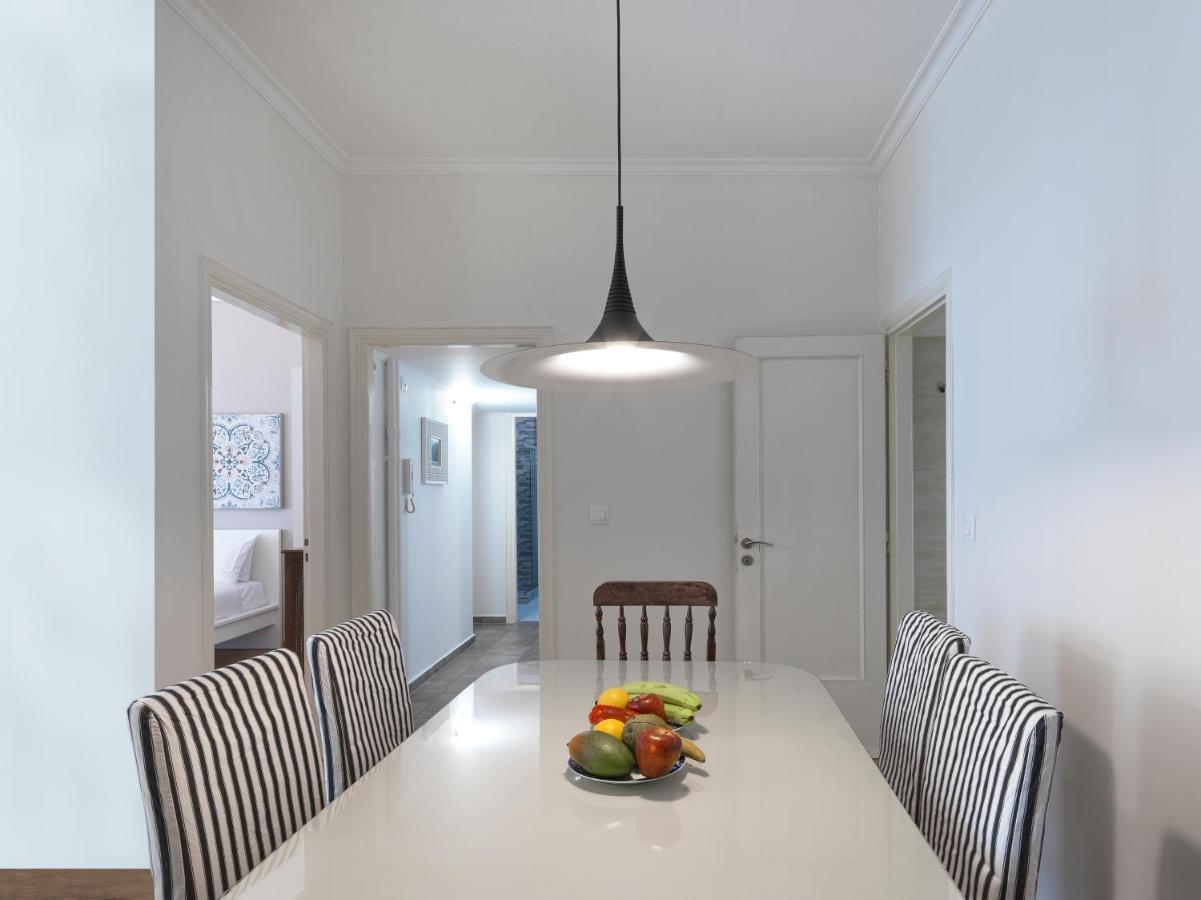 Spacious City Center Apartment เอเธนส์ ภายนอก รูปภาพ
